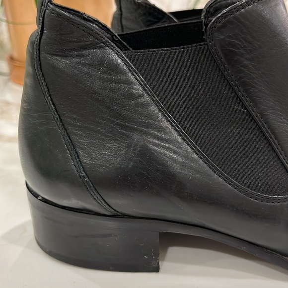 EUC Paul Green black chelsea ankle boots with elastic gusset &toe cap 1.25” heel - Picture 3 of 15